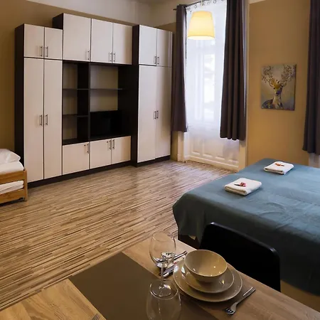 East Station Apartamento *